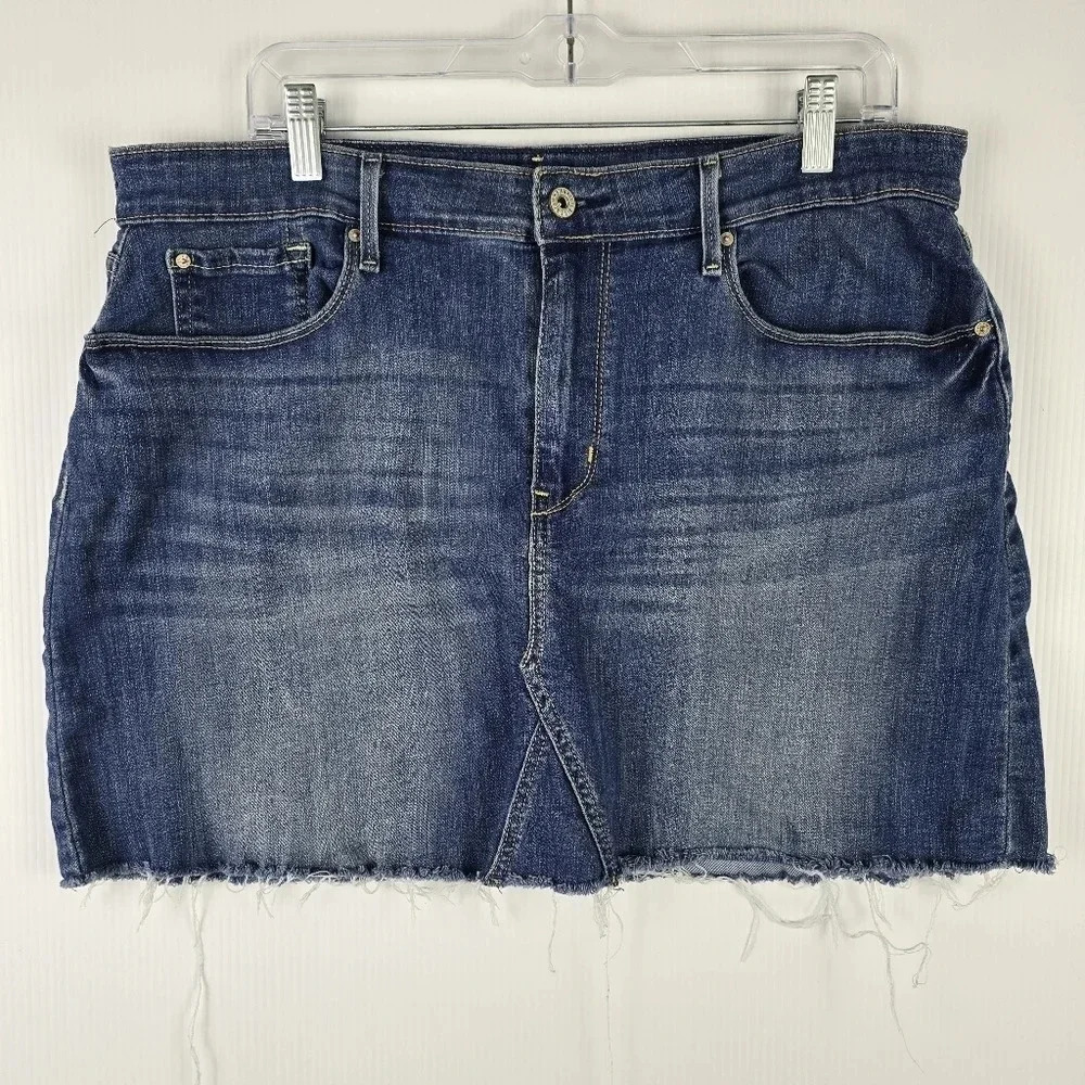 Levi's Signature high rise denim mini skirt